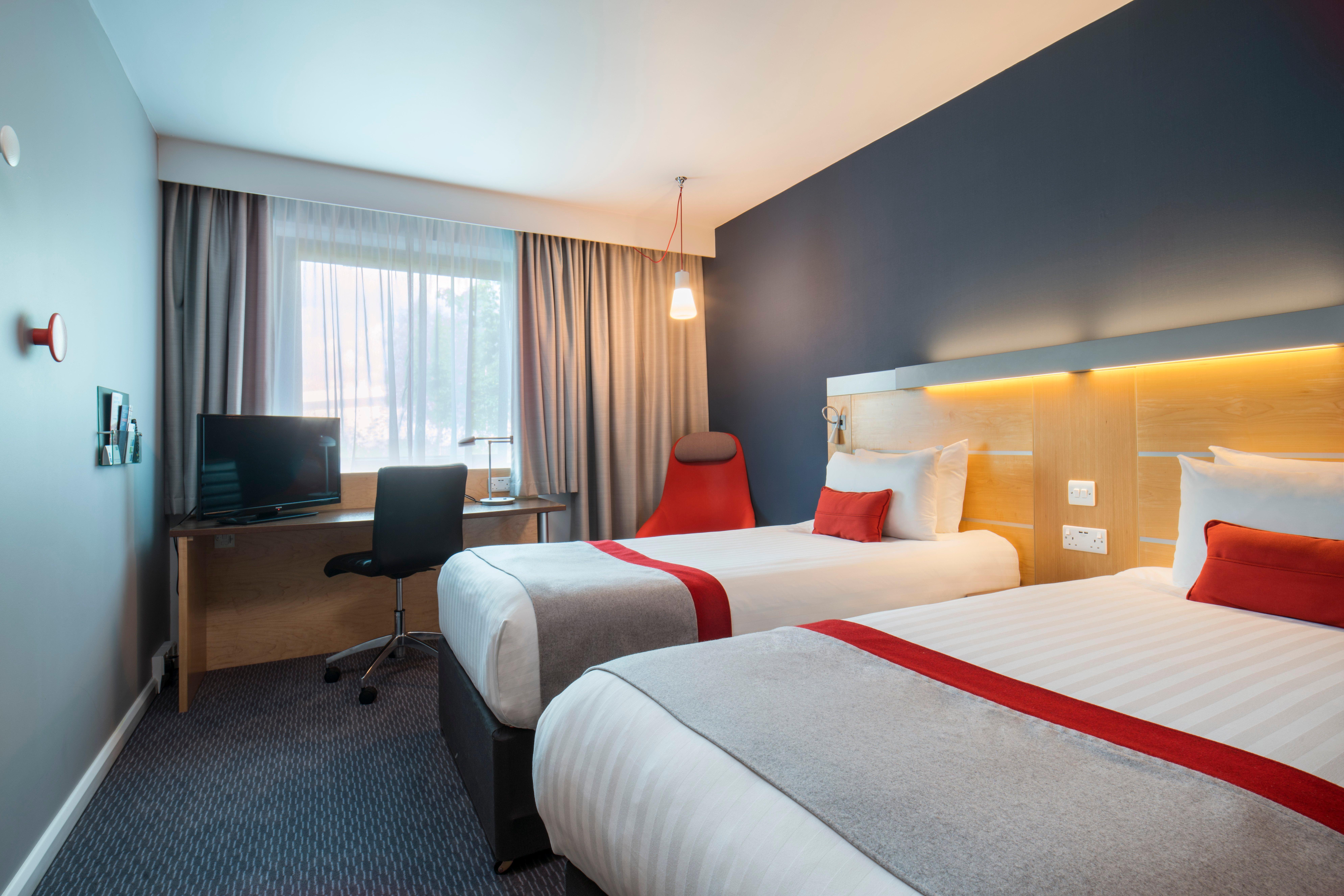 Holiday Inn Express Doncaster By Ihg Exterior photo