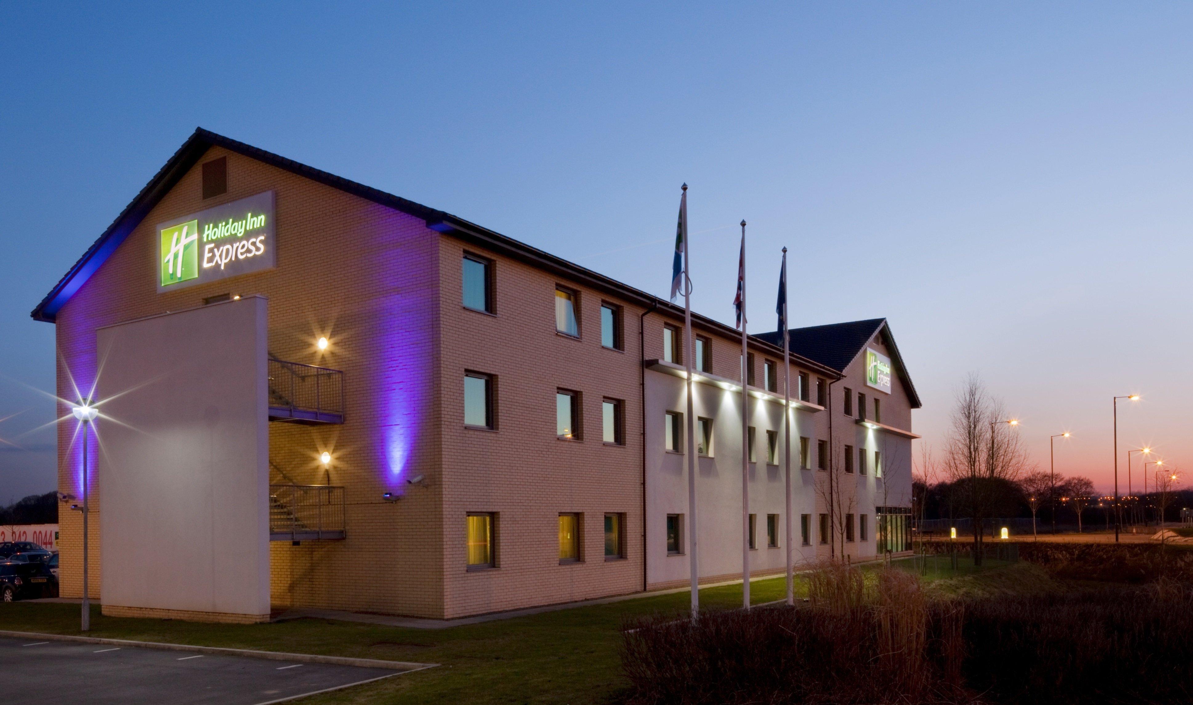 Holiday Inn Express Doncaster By Ihg Exterior photo
