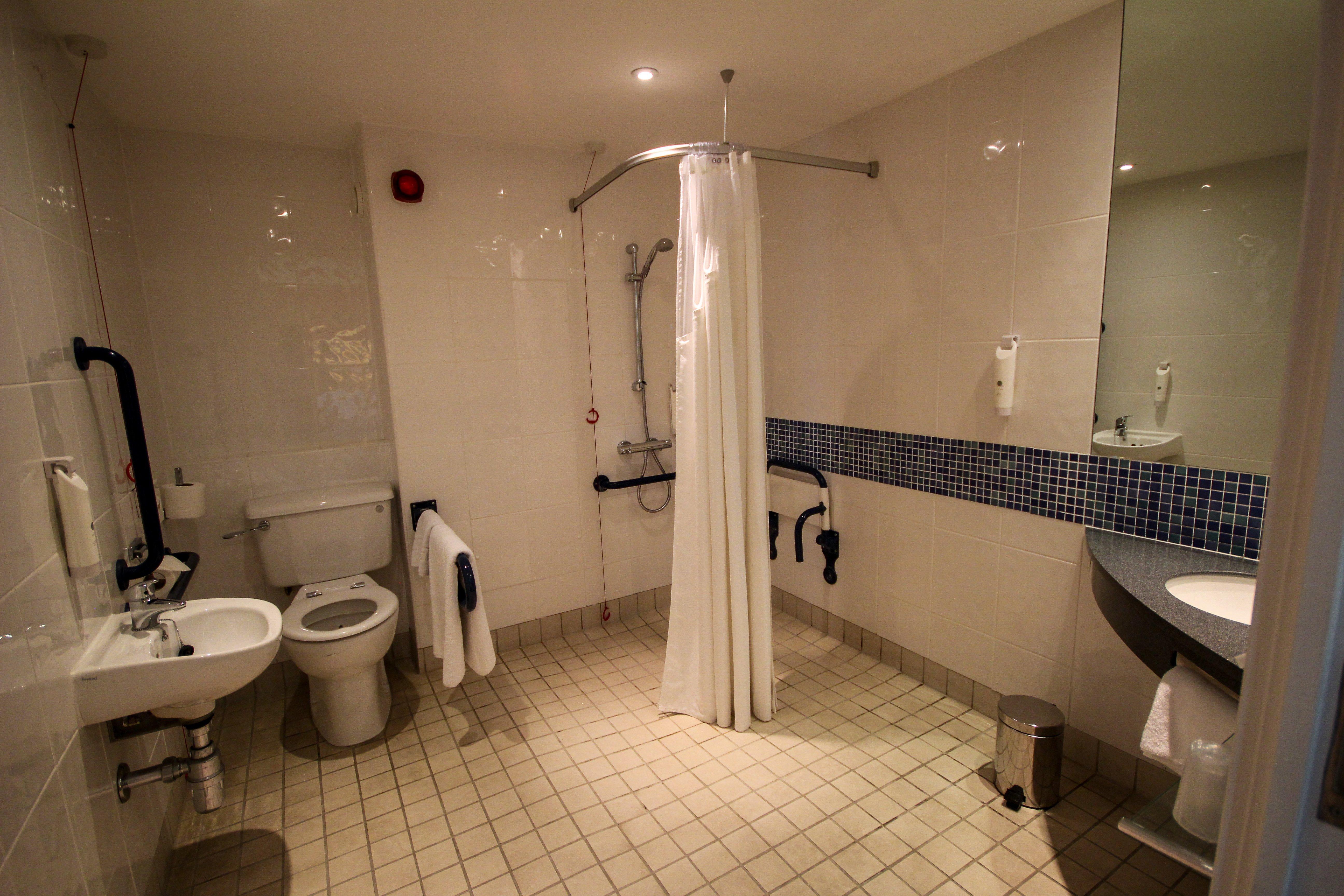 Holiday Inn Express Doncaster By Ihg Exterior photo